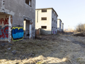 Bývalý armádní opravárenský podnik v Olomouci likviduje těžká technika