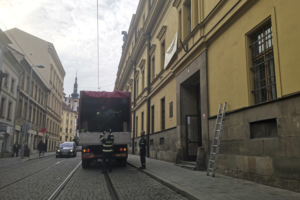Krajské asistenční centrum odbavilo stovky uprchlíků z Ukrajiny. Nově bude sídlit v Hanáckých kasárnách