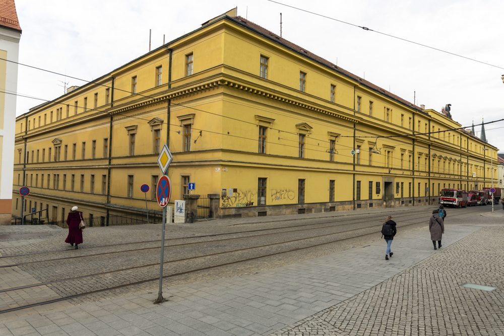 Krajské asistenční centrum odbavilo stovky uprchlíků z Ukrajiny. Nově bude sídlit v Hanáckých kasárnách