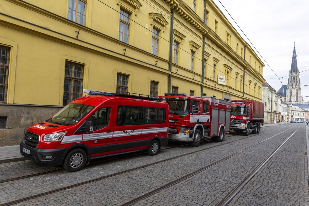 Krajské asistenční centrum odbavilo stovky uprchlíků z Ukrajiny. Nově bude sídlit v Hanáckých kasárnách