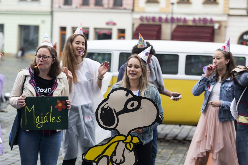 Desátému olomouckému majálesu vládne královský pár ze Stardance
