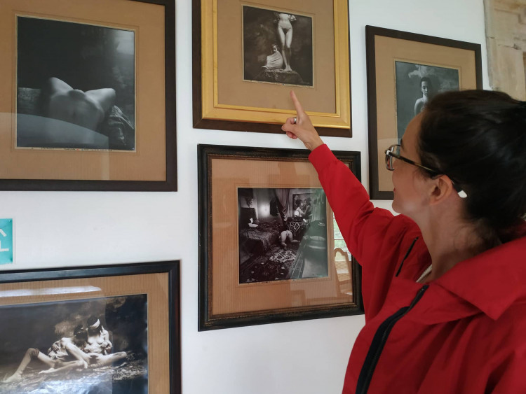 Jan Saudek se ženou na výstavě v Plumlově na zámku