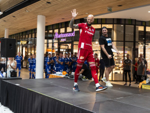 Fotbalová Sigma představila kádr a dresy na novou sezonu. Hrát může i ve žluté