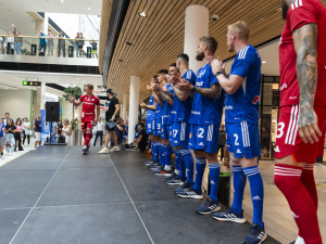 Fotbalová Sigma představila kádr a dresy na novou sezonu. Hrát může i ve žluté