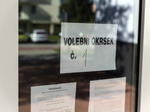 FOTOGALERIE: Lidé na Hané vyrazili k volbám