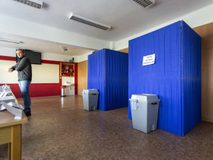 FOTOGALERIE: Lidé na Hané vyrazili k volbám