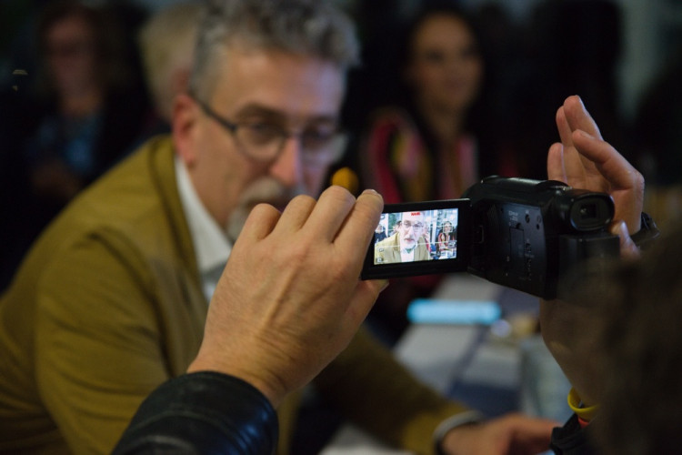 VOLBY 2022: Jak přicházejí výsledky. Volební štáby politických stran v Olomouci