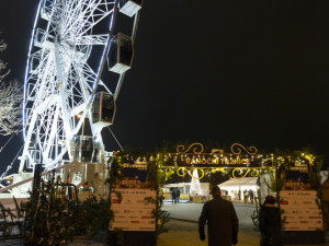 FOTOGALERIE: Radniční věž i vyhlídkové kolo. Vánoční trhy v Olomouci lákají i na pohled z výšky