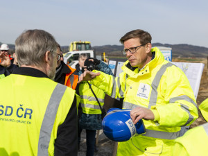 FOTOGALERIE: U Postřelmova pokračuje výstavba klíčové obchvatu Bludova