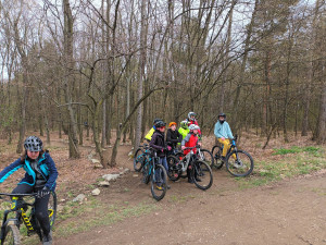 FOTOGALERIE: Plumlovské traily si oblíbili i mladí bikeři
