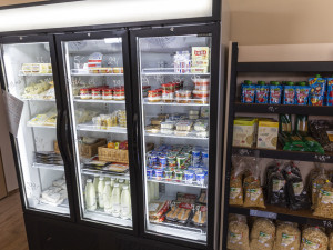 FOTOGALERIE: Lidé na Litovelsku mohou využívat první bezobslužnou prodejnu v kraji