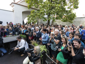 FOTOGALERIE: Slavnostní derniéra výstavy Jan Saudek 88 v přerovské městské galerii