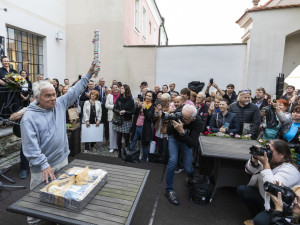 FOTOGALERIE: Slavnostní derniéra výstavy Jan Saudek 88 v přerovské městské galerii