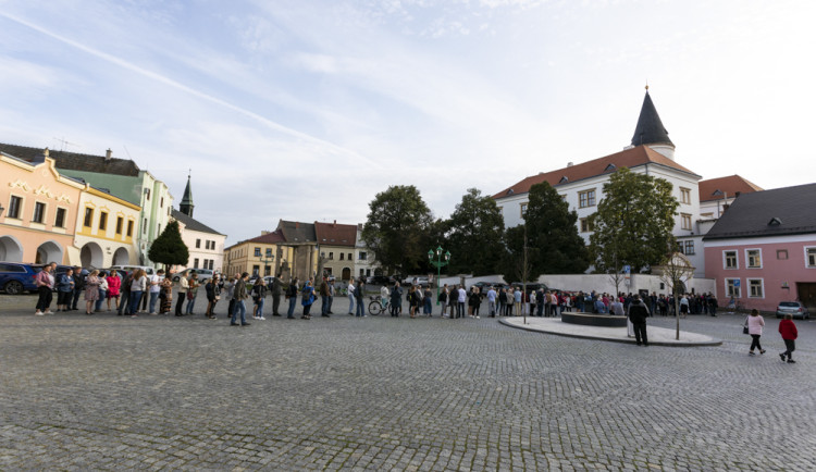 FOTOGALERIE: Slavnostní derniéra výstavy Jan Saudek 88 v přerovské městské galerii