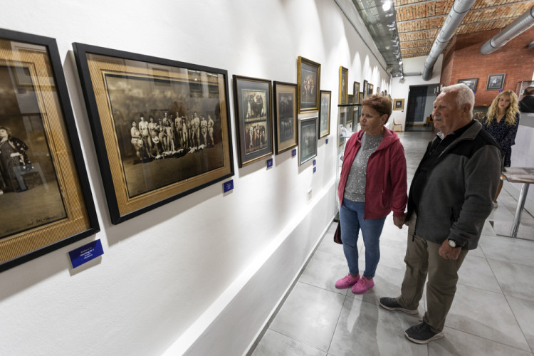 FOTOGALERIE: Slavnostní derniéra výstavy Jan Saudek 88 v přerovské městské galerii