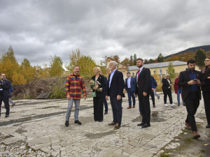 FOTOGALERIE: Prezident Pavel navštívil textilní podnik v Jeseníku i školu ve Vápenné