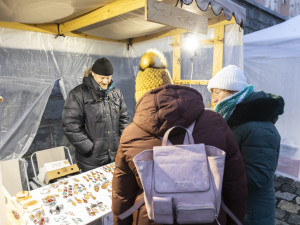 FOTOGALERIE: Vánoční trhy na olomoucké náplavce mají za sebou první ročník