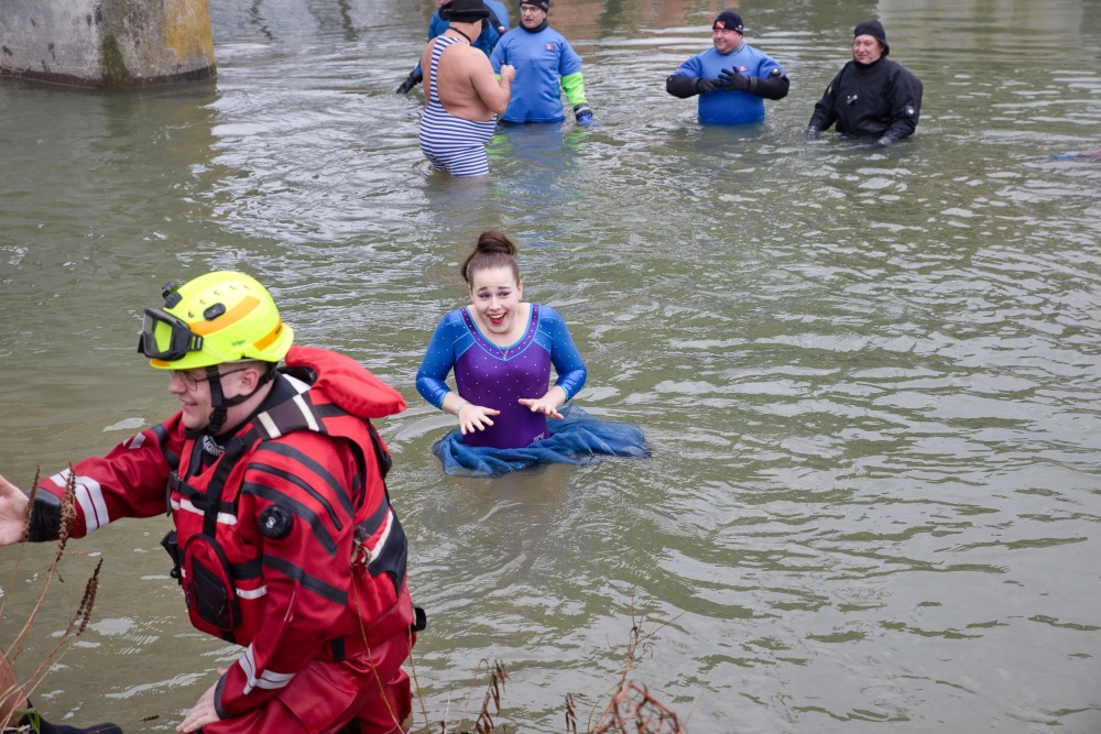 FOTOGALERIE: Otužilce v Přerově sledovaly tisíce lidí