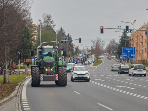 FOTOGALERIE: Do Olomouce vyrazily na protestní jízdu konvoje zemědělské techniky
