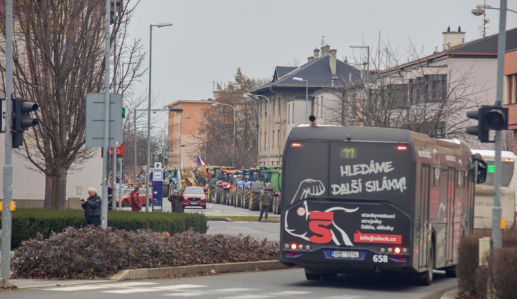 FOTOGALERIE: Do Olomouce vyrazily na protestní jízdu konvoje zemědělské techniky