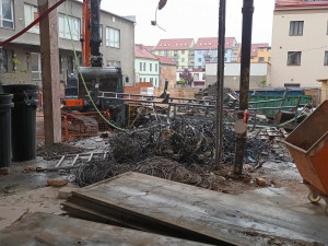 FOTOGALERIE: Vybourány jsou už tři tisíce tun stavebního materiálu