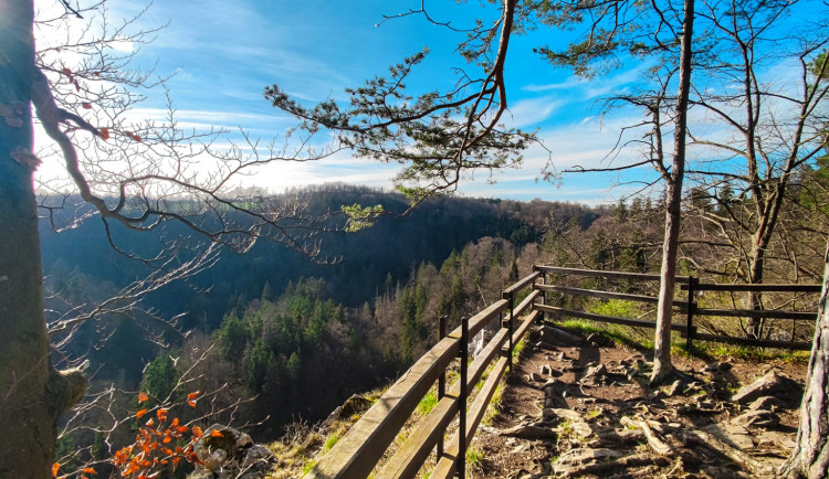 FOTOGALERIE: Macocha není jen propast, ale také vyhlídky a skalní útvary