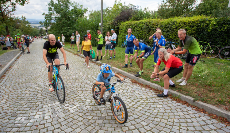 FOTOGALERIE: Závěrečná etapa Czech Tour 2024 končila ve Šternberku
