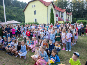 FOTOGALERIE: Ke slavnostnímu vítání prvňáčků v Hlubočkách se připojila i firma Honeywell