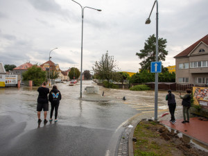 FOTOGALERIE: Litovel zaplavila řeka Morava, město je uzavřené