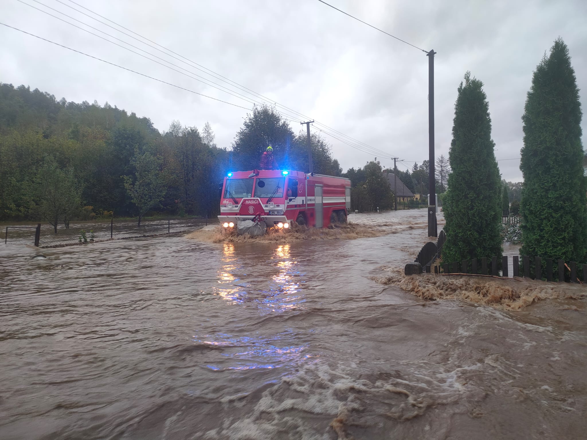 FOTOGALERIE: Hasiči zasahovali Olomouckém kraji kvůli povodním, nyní odstraňují následky