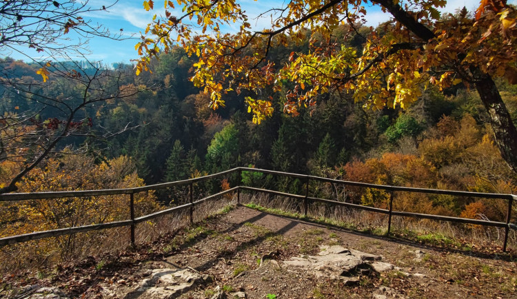 FOTOGALERIE: V okolí Javoříčských jeskyní je řada zajímavostí