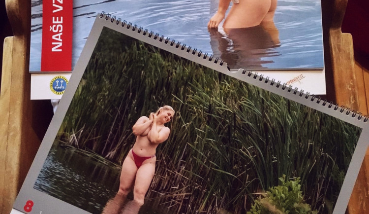 FOTOGALERIE: Nejmladší talentované vzpěračky se představily v kalendáři na rok 2025
