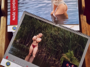 FOTOGALERIE: Nejmladší talentované vzpěračky se představily v kalendáři na rok 2025