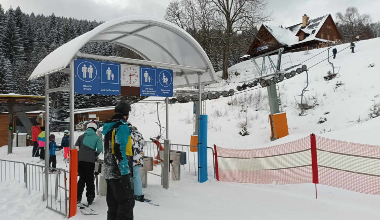 FOTOGALERIE: Snowpark na Paprsku má nové bezpečné překážky