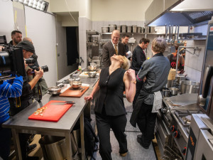 FOTOGALERIE: Když se zhasne. V Olomouci vzniká film podle úspěšné divadelní komedie