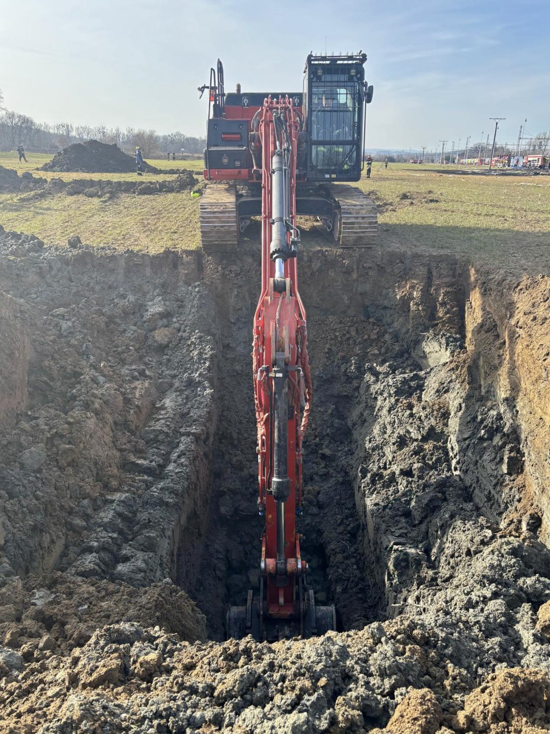 FOTOGALERIE: Požár železničních citeren likvidovali hasiči ve zvláštním stupni poplachu