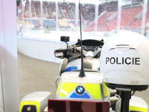 FOTOGALERIE: Na hokejovém stadionu vypukne velká policejní akce