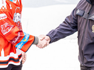 FOTOGALERIE: Na hokejovém stadionu vypukne velká policejní akce