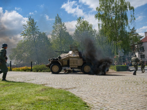 FOTOGALERIE: Historická vozidla a vojenské tábory u Bečvy. Přerov si připomněl výročí konce války