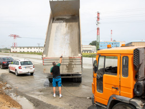 FOTOGALERIE: Klíčová část dálnice D1 u Přerova dostává finální cementobetonový povrch