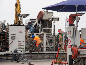 FOTOGALERIE: Klíčová část dálnice D1 u Přerova dostává finální cementobetonový povrch
