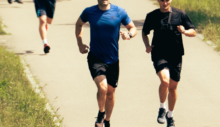 FOTOGALERIE: Úspěšný mladý youtuber Jan Hanko si vyzkoušel policejní fyzické testy