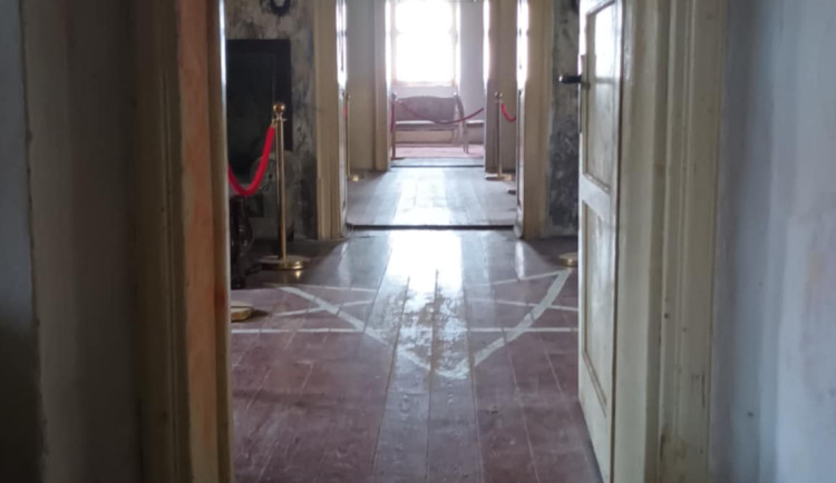 FOTOGALERIE: Ptenský zámek otevřel své komnaty, chodby a sklepy