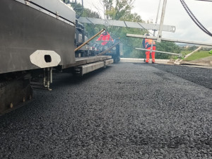 FOTOGALERIE: D1 okolo Přerova roste jako z vody