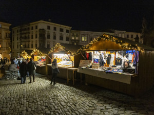FOTOGALERIE: Vánoční trhy v Olomouc zahájilo rozsvícení stromu