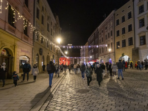 FOTOGALERIE: Vánoční trhy v Olomouc zahájilo rozsvícení stromu