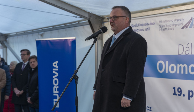 FOTO: Nové dálnice D1 a D55 po slavnostním otevření slouží řidičům