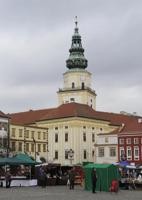 arcibiskupství požádalo o vrácení kroměřížského zámku