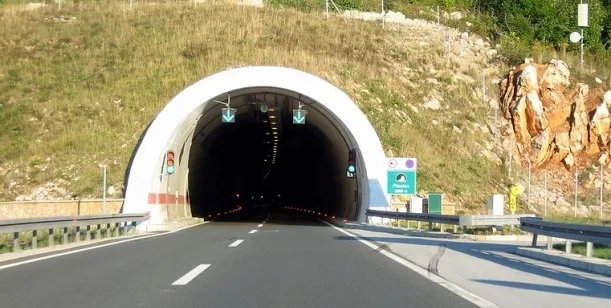 www.e-petice.cz