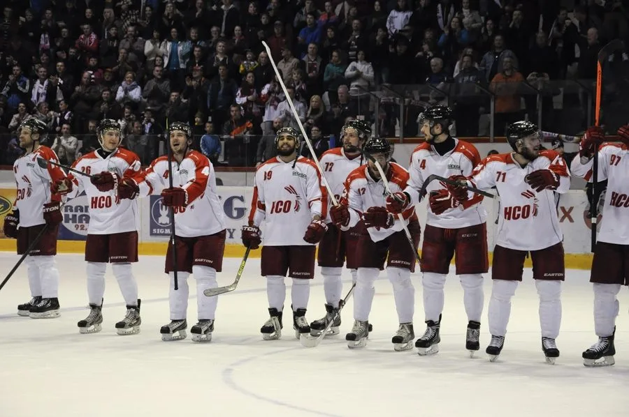 Radost hokejistů po vyhraném zápase s Kladnem. Foto: HC Olomouc